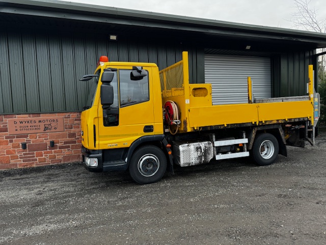 Iveco 75e16 7.5 ton Tipper / Compressor & tail lift 