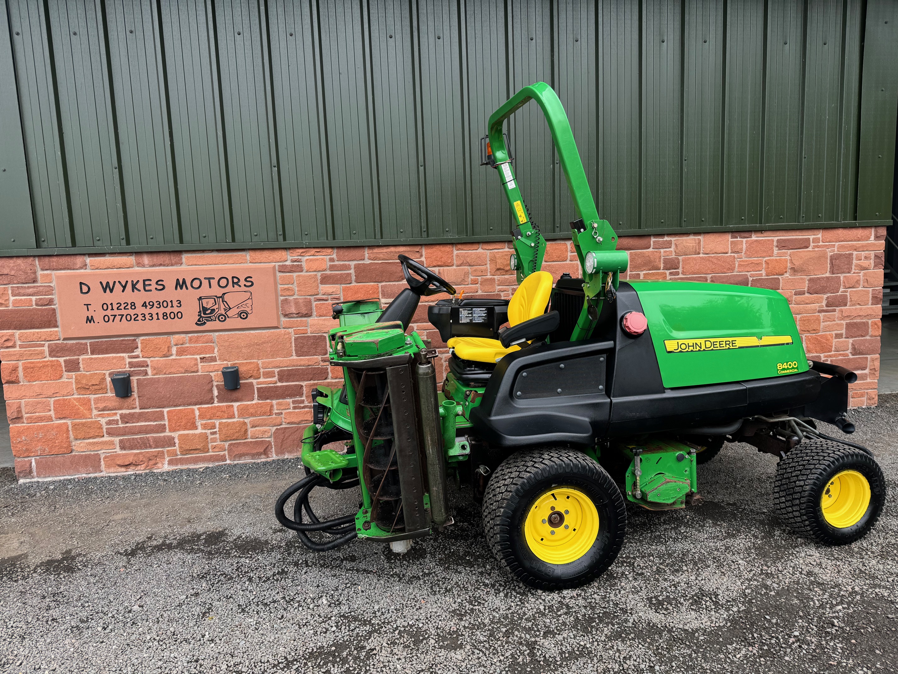 John Deere 8400 Commercial Mower